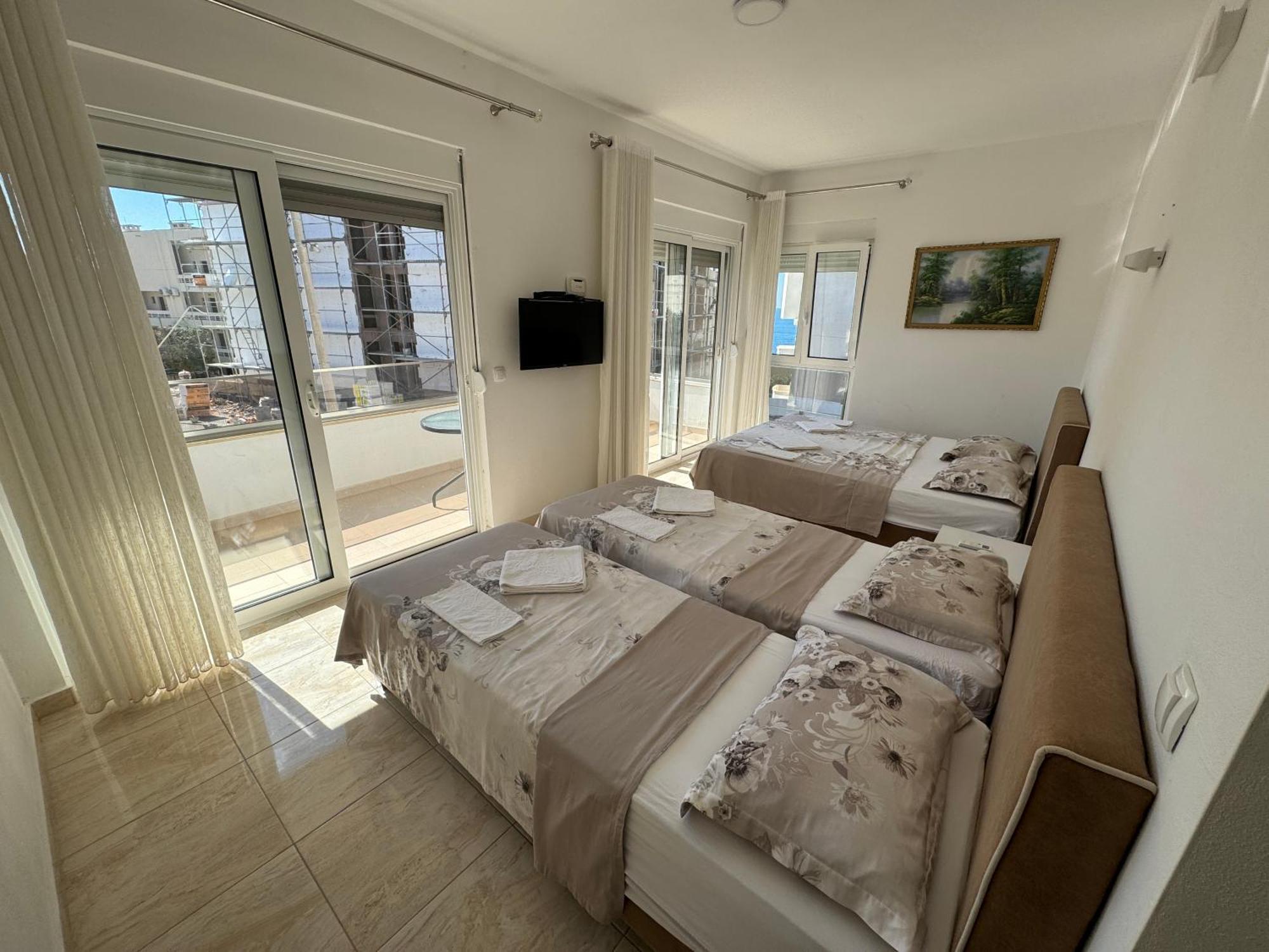Harasta Lux Apartment Бар Екстериор снимка