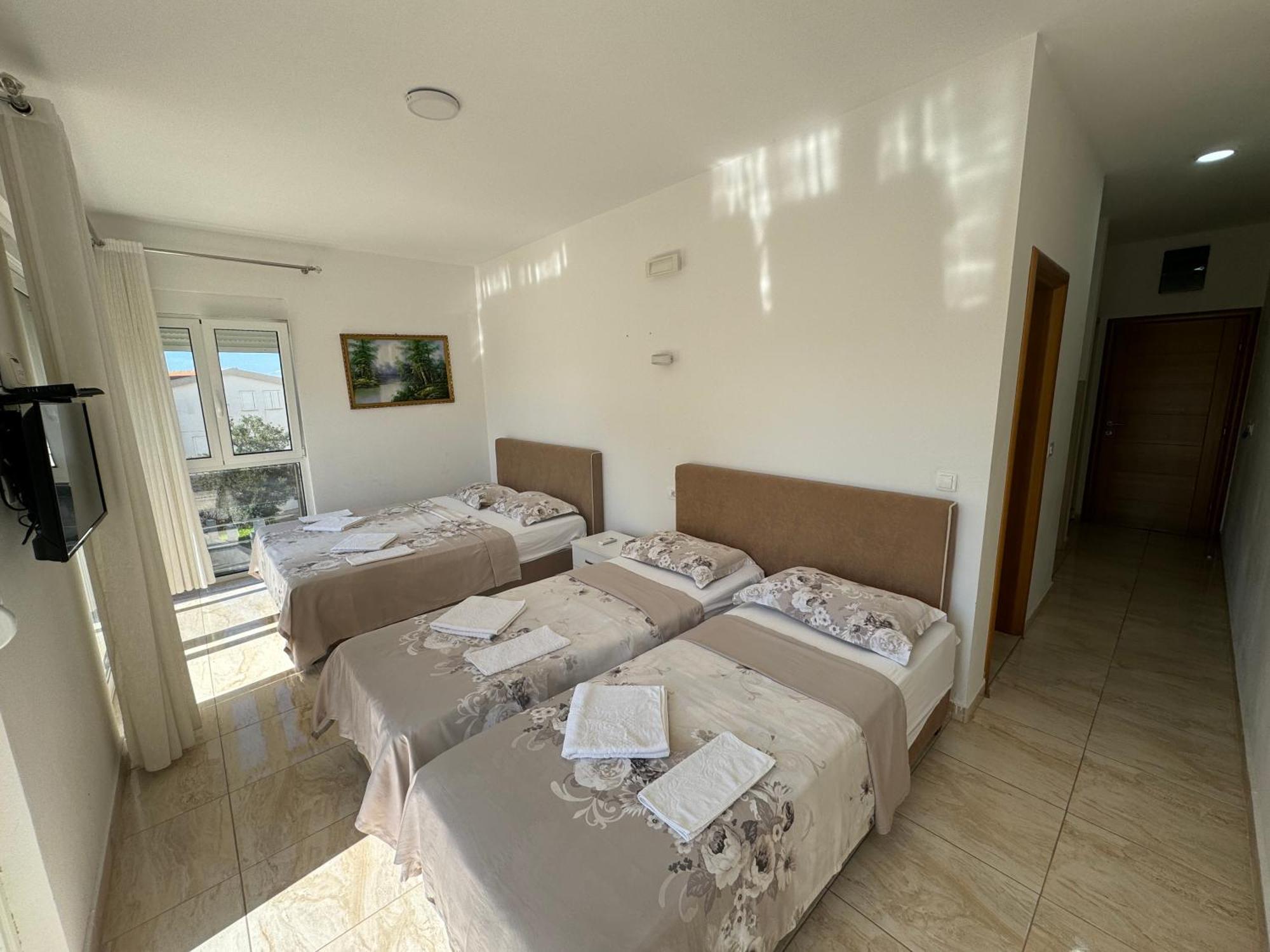 Harasta Lux Apartment Бар Екстериор снимка