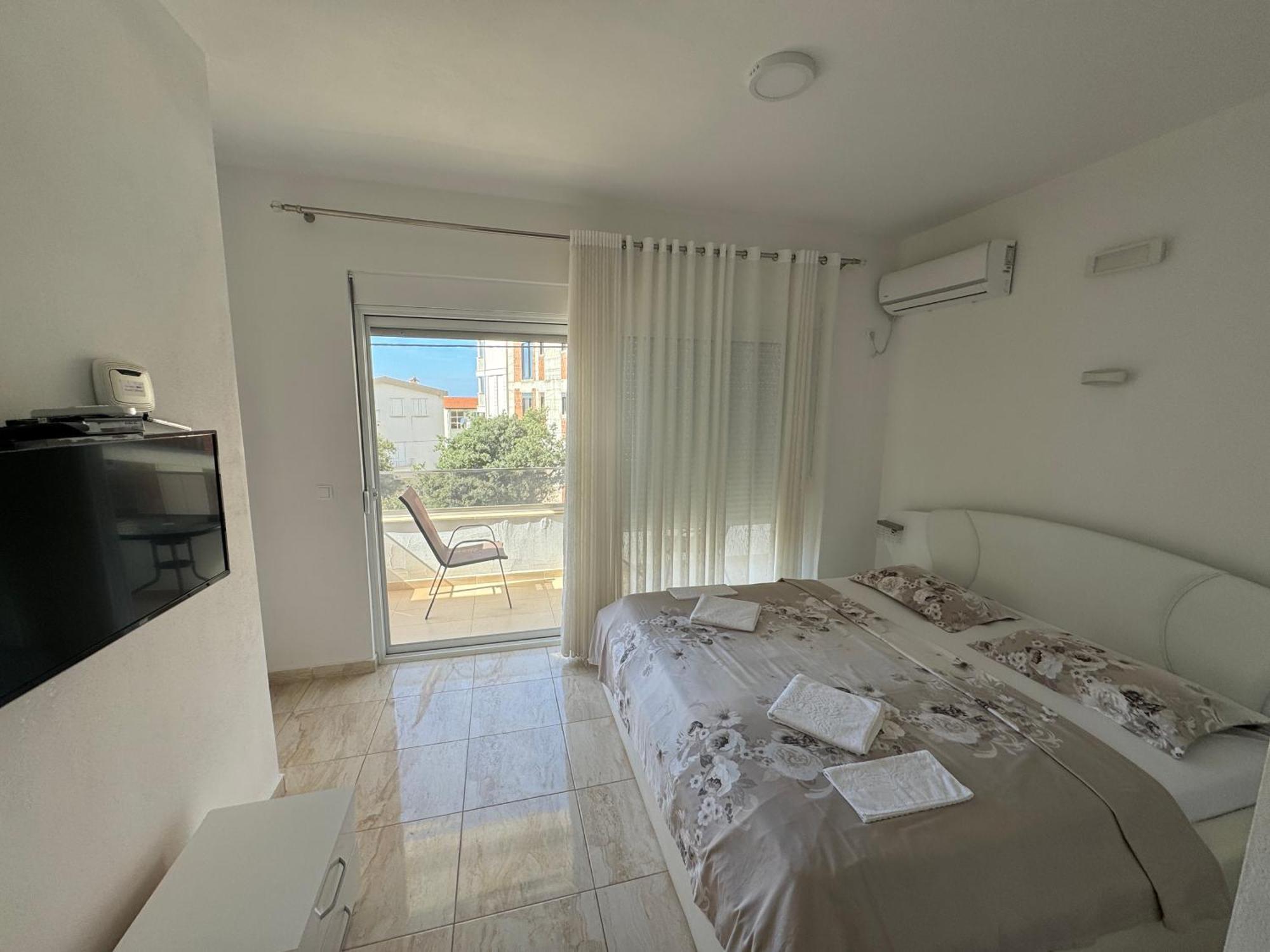 Harasta Lux Apartment Бар Екстериор снимка