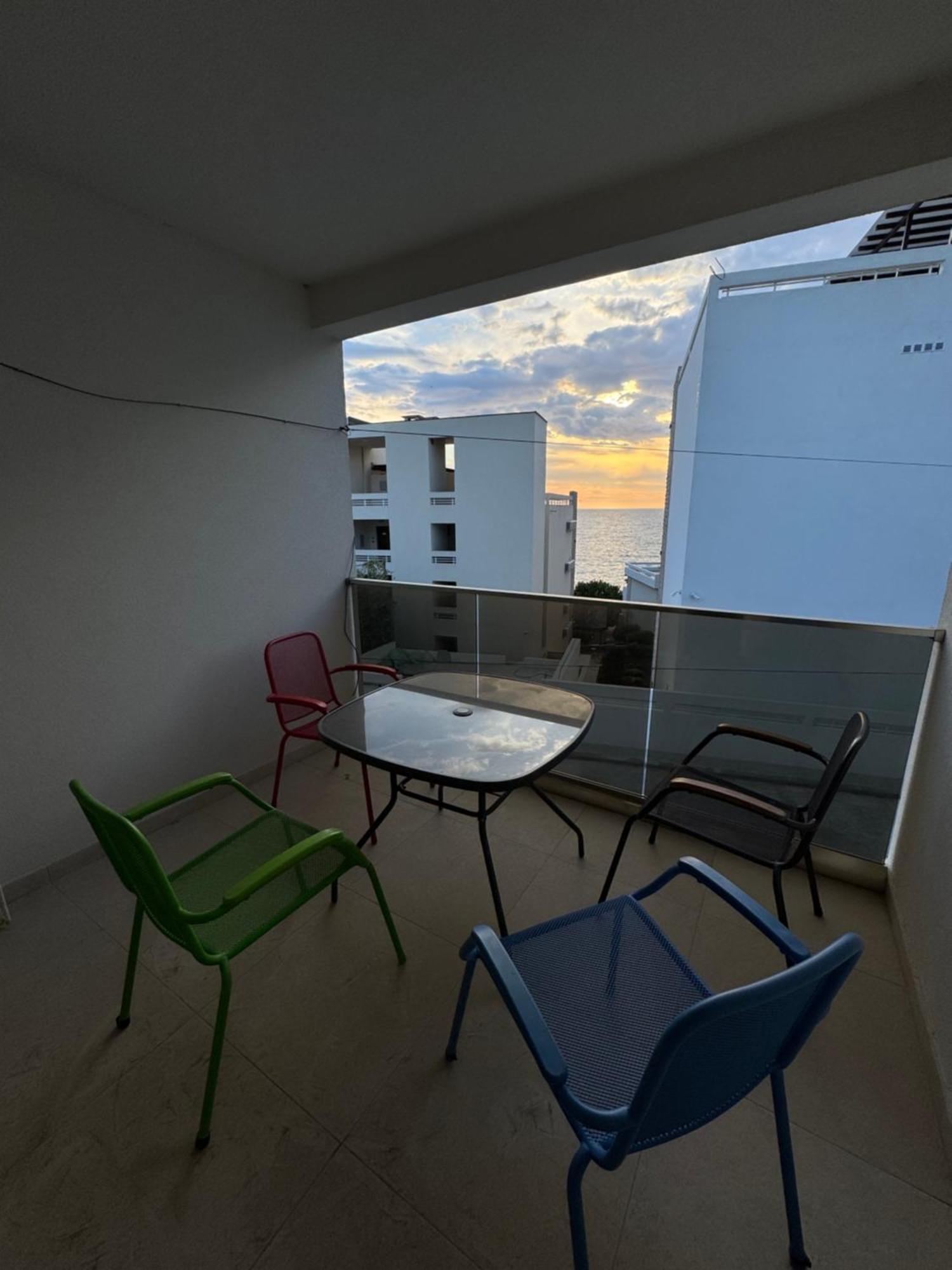 Harasta Lux Apartment Бар Екстериор снимка