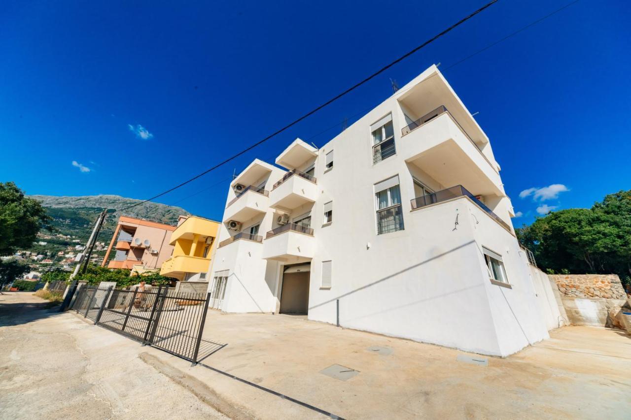 Harasta Lux Apartment Бар Екстериор снимка