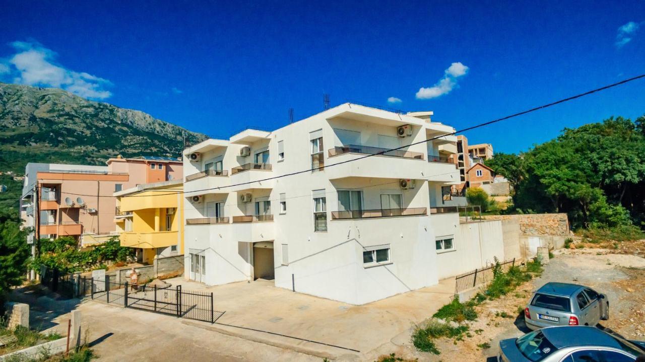 Harasta Lux Apartment Бар Екстериор снимка