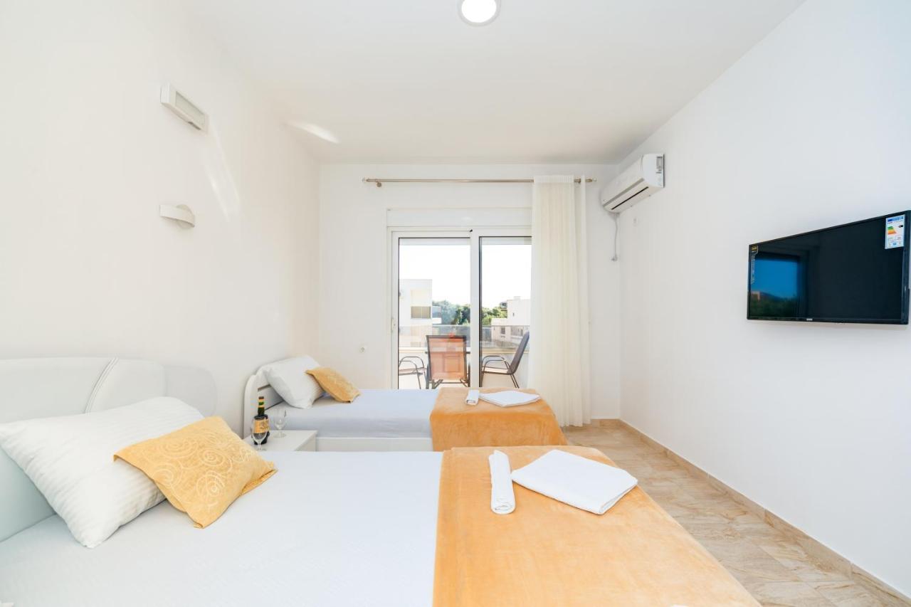 Harasta Lux Apartment Бар Екстериор снимка