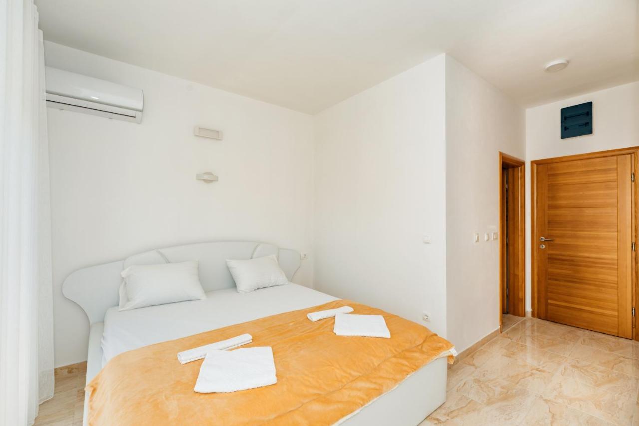 Harasta Lux Apartment Бар Екстериор снимка