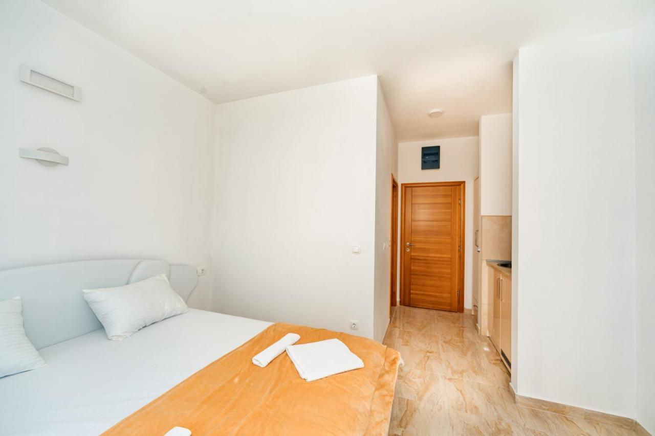 Harasta Lux Apartment Бар Екстериор снимка