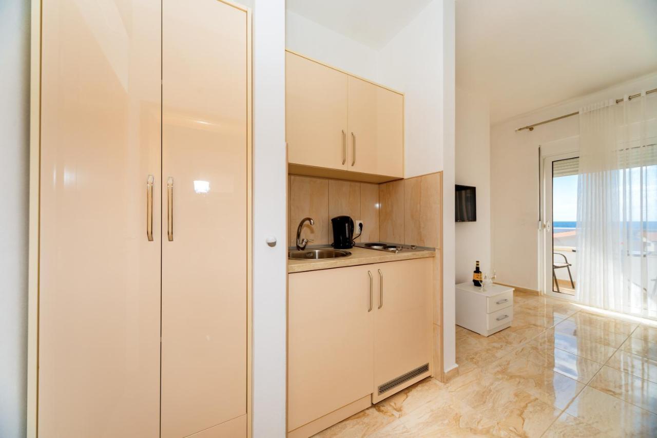 Harasta Lux Apartment Бар Екстериор снимка