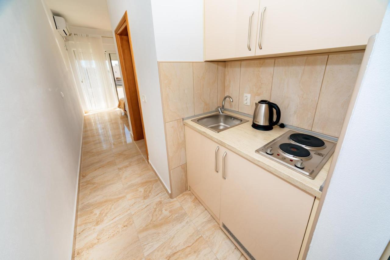 Harasta Lux Apartment Бар Екстериор снимка